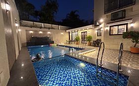 Al Barakah 5 Bhk Private Swimming Pool Villa